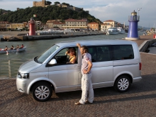 Фото Volkswagen Multivan  №18